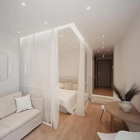 Appartement V1 Boutique Rooms, Nilie Hospitality Mgmt *